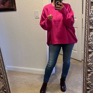 🌺 VINCE CAMUTO 🌺
Long Sleeve Extend Shoulder Sweater XXL